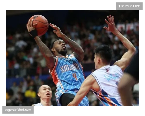 圣十字学院对阵杨百翰大学内线劣势明显惨败收场